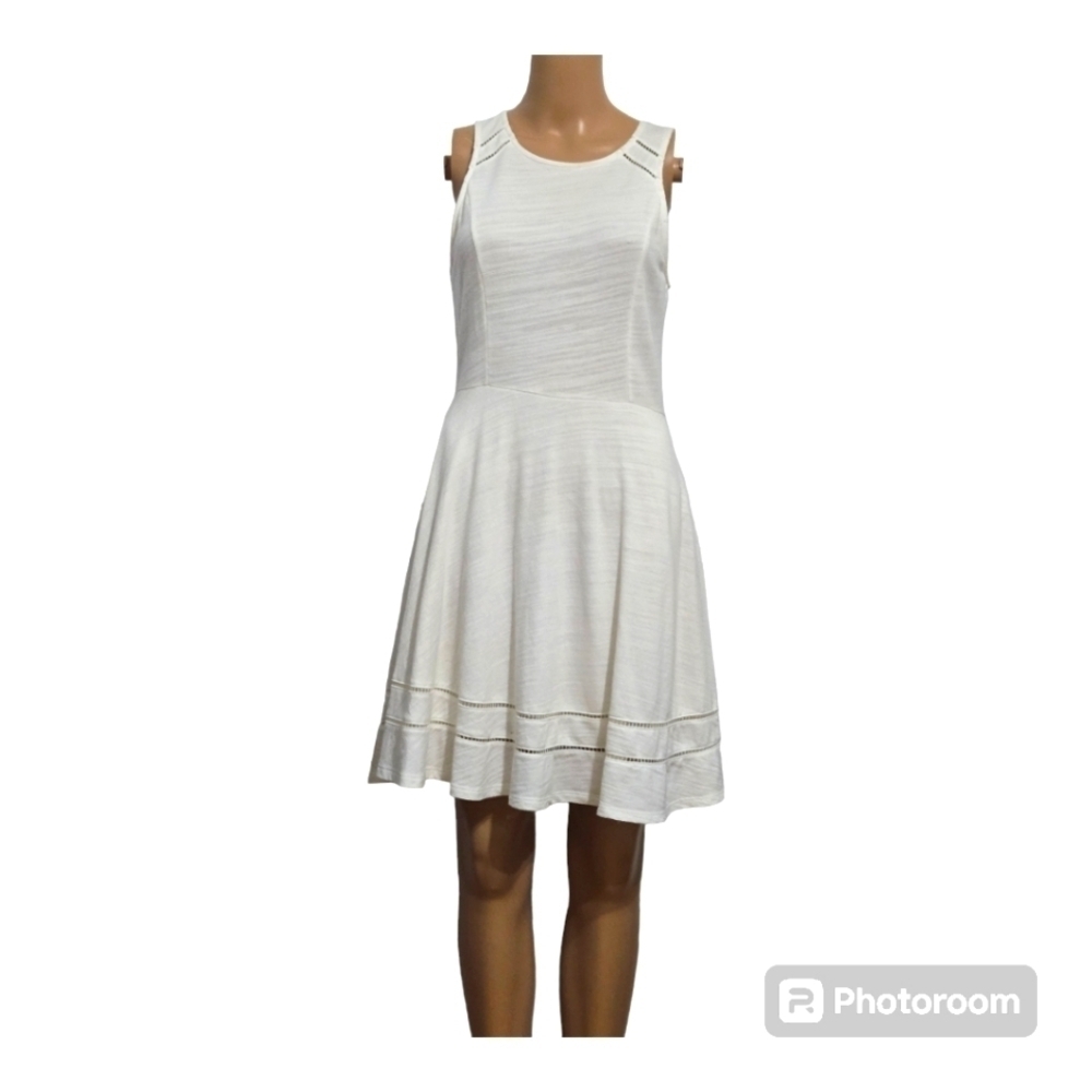 Splendid White Sleeveless Dress